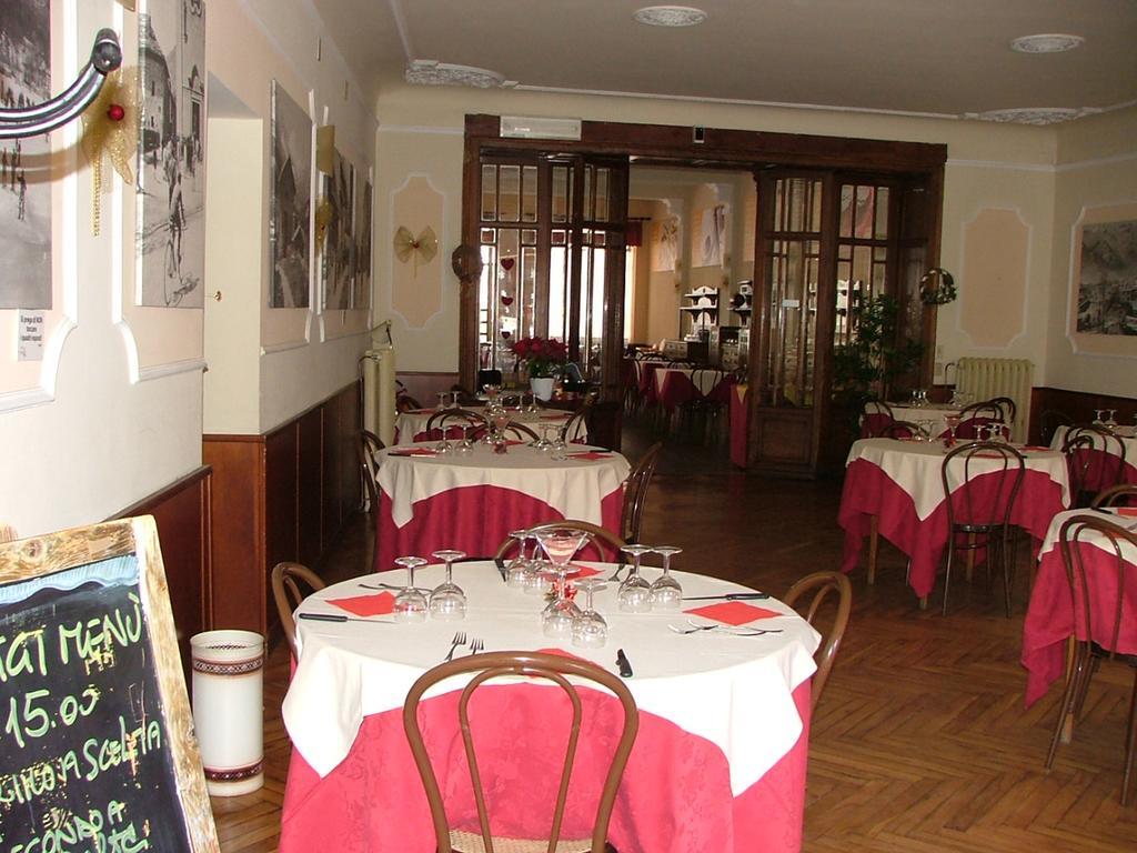 Hotel Sommeiller Бардонечия Екстериор снимка